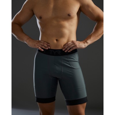 Мужские компрессионные шорты TYR Men's Compression Shorts – Solid (MCSLSO3A-927)