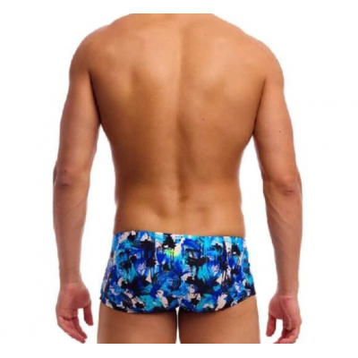 Плавки Arena LIGHT SWIM BRIEFS (010702-550) розмір 100 Плавки Arena LIGHT SWIM BRIEFS (010702-550) розмір 100