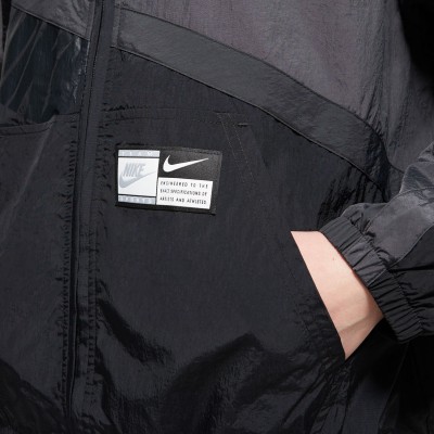 Куртка вітрівка Nike Sportswear Women's Oversized Woven Jacket (HJ0176-060) чорна розмір M