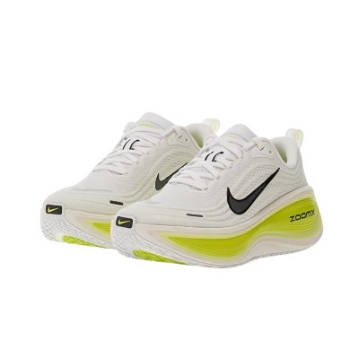 Кросівки для бігу Nike Vomero Plus (HV8154-106) розмір 44 (28.5) Кросівки для бігу Nike Vomero Plus (HV8154-106) розмір 44 (28.5)