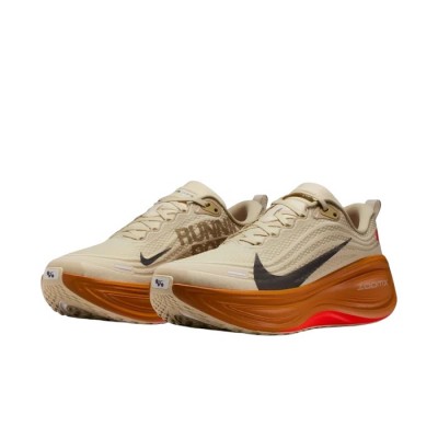 Кросівки Nike Vomero Plus MenS Road Running Shoes Brown/Beige (IM6679-258) 40 (25 cm) Кросівки Nike Vomero Plus MenS Road Running Shoes Brown/Beige (IM6679-258) 40 (25 cm)