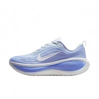 Кросівки Nike W Vomero Plus Світло-волошковий (HV8154-003) розмір 37.5 (23.5)