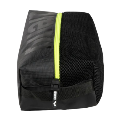 Сумка косметичка для аксесуарів Arena SPIKY III POCKET BAG (005570-101) чорна