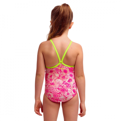 Дитячий купальник для плавання Funkita Toddler Girl's Printed One Piece Rosie Cheeky (FKS022G72285) на 5 років з трояндами Дитячий купальник для плавання Funkita Toddler Girl's Printed One Piece Rosie Cheeky (FKS022G72285) на 5 років з трояндами